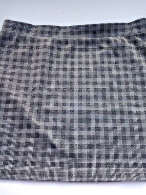 Vylette Classic Black and Grey Plaid Pattern XL
